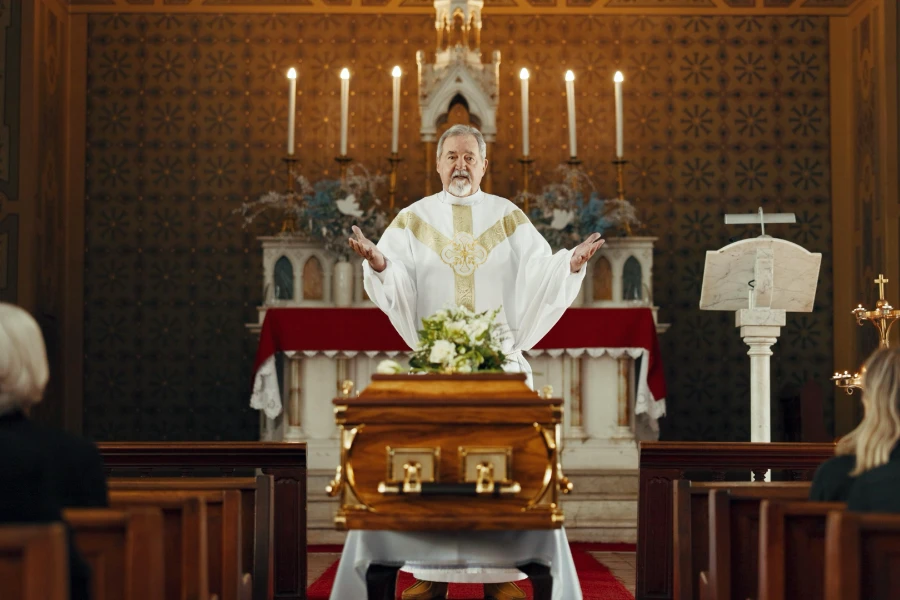 De kerkdienst op de rouwkaart: wat zet je waar?